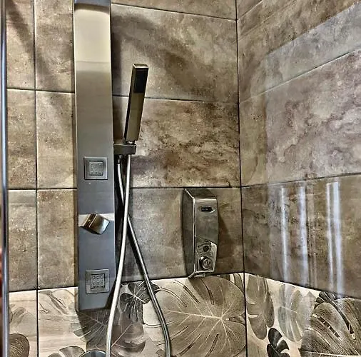 In The Center By Local Domus