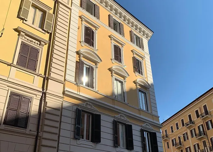 In The Center By Local Domus