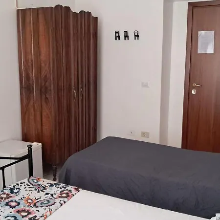 In The Center Guest house